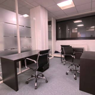 Bureau privé 11 m² 3 postes Location bureau Avenue du Maréchal de Lattre de Tassigny Boulogne-Billancourt 92100 - photo 1